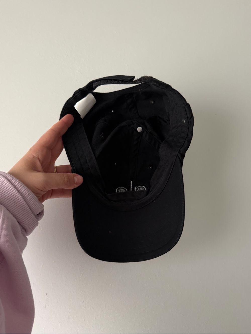 Black Alo Yoga Embroidered Baseball Hat - Picture 2 of 6